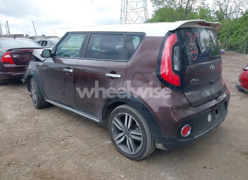 Photo 3 of 2017 Kia Soul + (VIN KNDJP3A52H7473199)