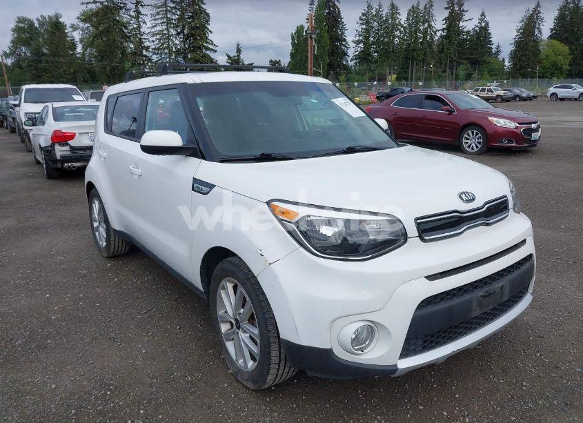 2017 Kia Soul + (VIN KNDJP3A52H7491976) main photo