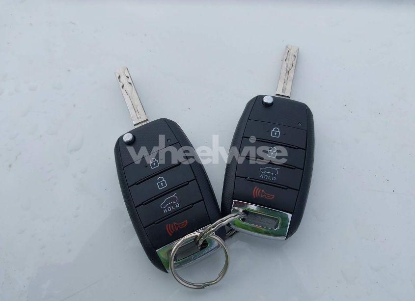 Photo 11 of 2017 Kia Soul + (VIN KNDJP3A52H7491976)