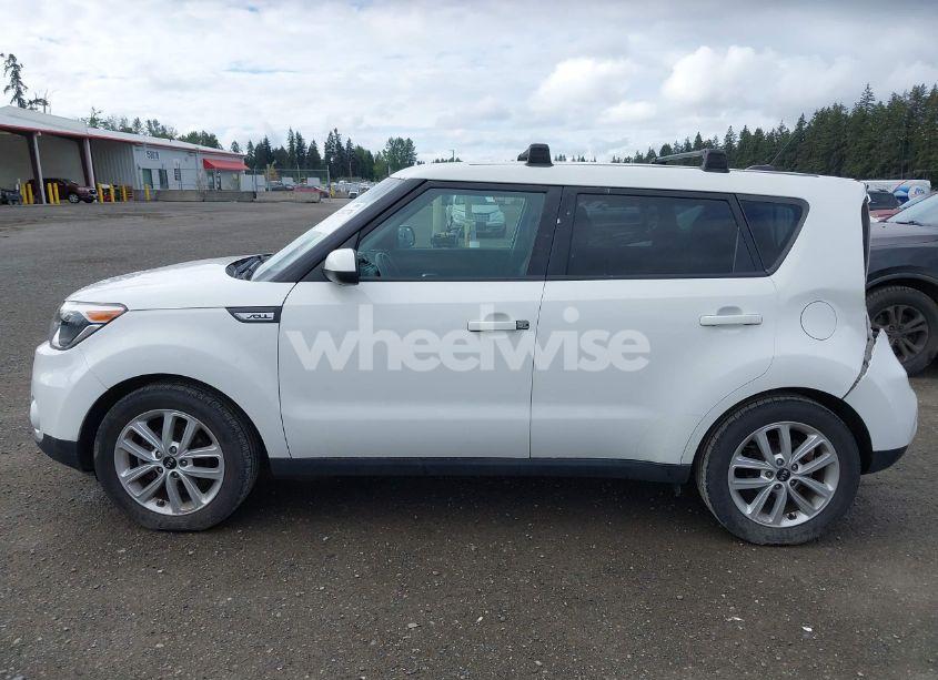 Photo 14 of 2017 Kia Soul + (VIN KNDJP3A52H7491976)