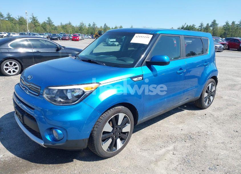 Photo 2 of 2018 Kia Soul + (VIN KNDJP3A52J7517918)