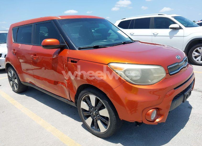 2018 Kia Soul + (VIN KNDJP3A52J7579500) main photo
