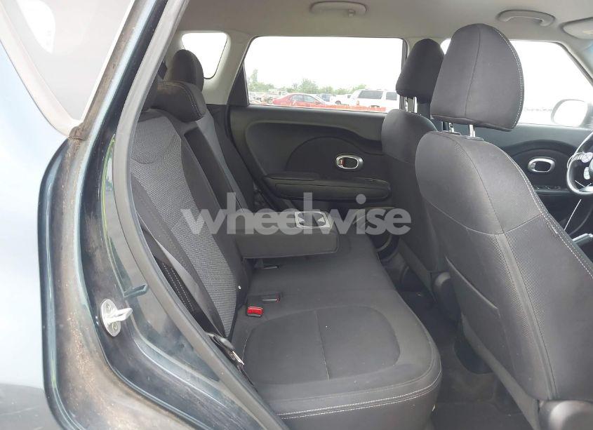 Photo 8 of 2018 Kia Soul + (VIN KNDJP3A52J7600216)