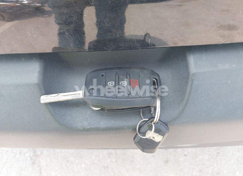 Photo 11 of 2014 Kia Soul + (VIN KNDJP3A53E7024531)