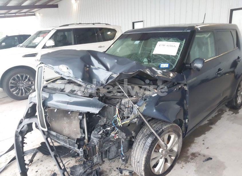 Photo 6 of 2015 Kia Soul + (VIN KNDJP3A53F7170591)