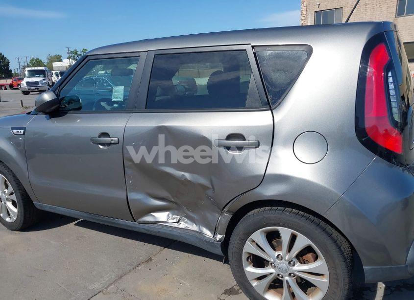 Photo 6 of 2015 Kia Soul + (VIN KNDJP3A53F7182630)
