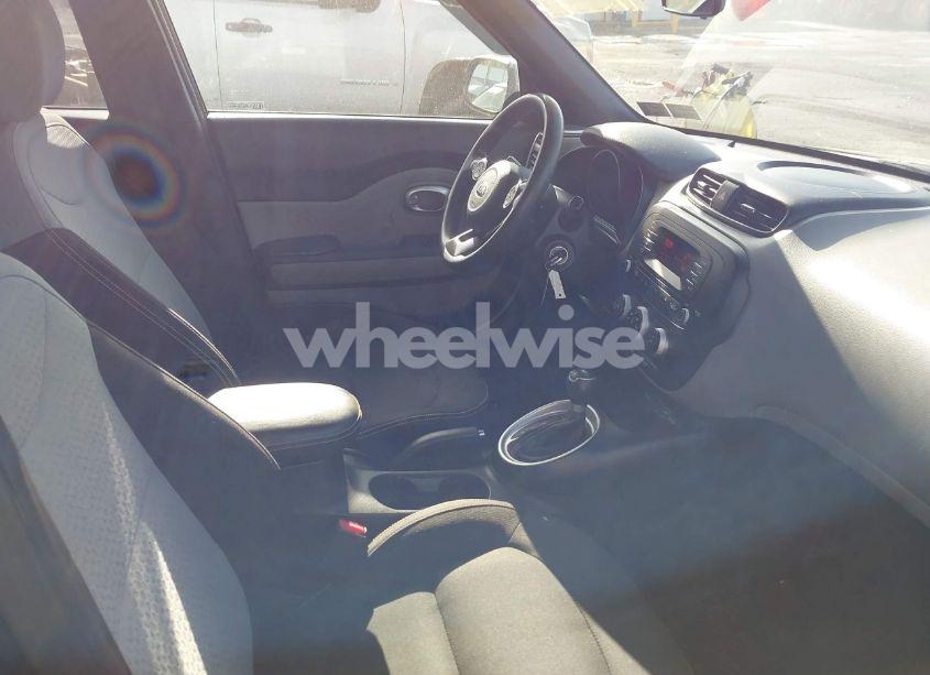Photo 5 of 2015 Kia Soul + (VIN KNDJP3A53F7214850)