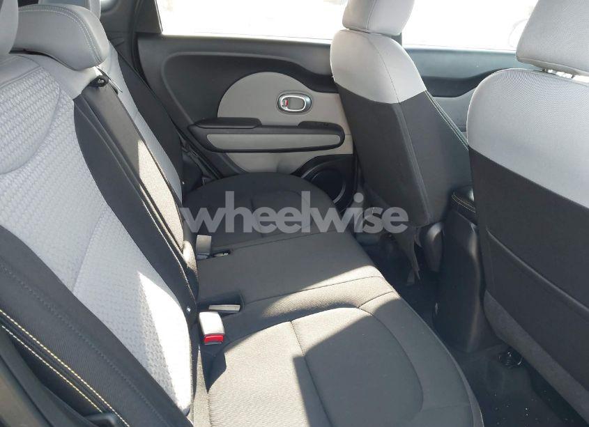 Photo 8 of 2015 Kia Soul + (VIN KNDJP3A53F7214850)