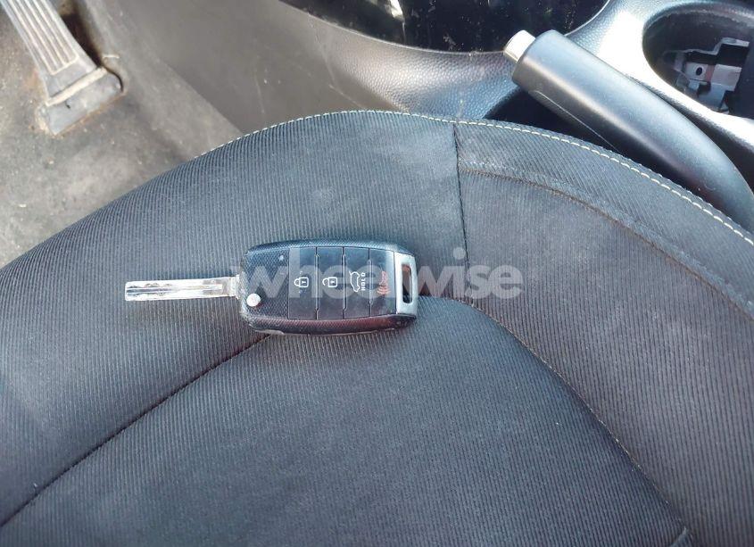 Photo 11 of 2015 Kia Soul + (VIN KNDJP3A53F7225296)