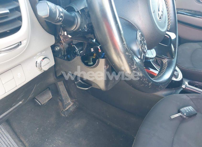 Photo 12 of 2015 Kia Soul + (VIN KNDJP3A53F7225296)