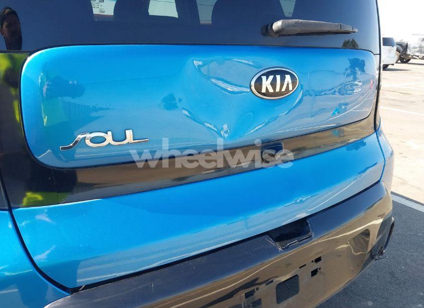 Photo 6 of 2016 Kia Soul + (VIN KNDJP3A53G7320040)