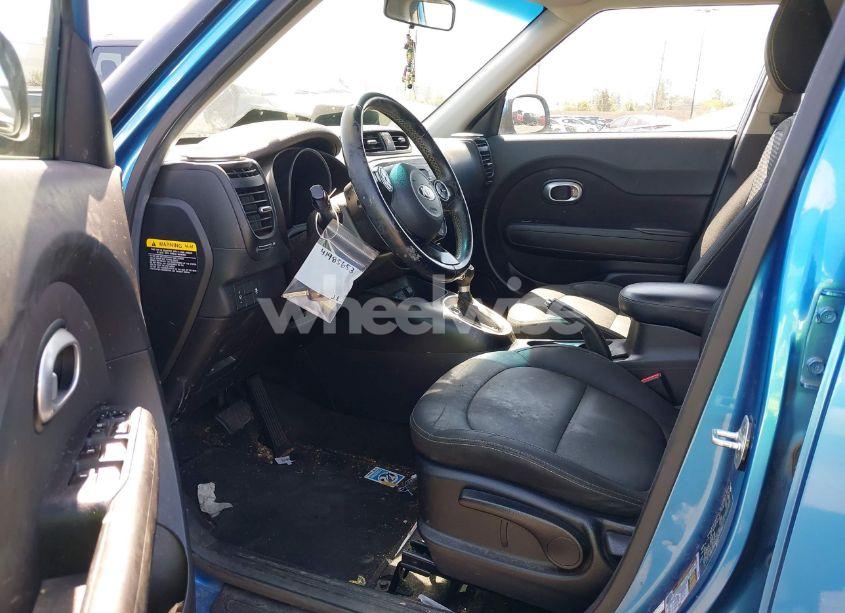 Photo 5 of 2016 Kia Soul + (VIN KNDJP3A53G7341812)