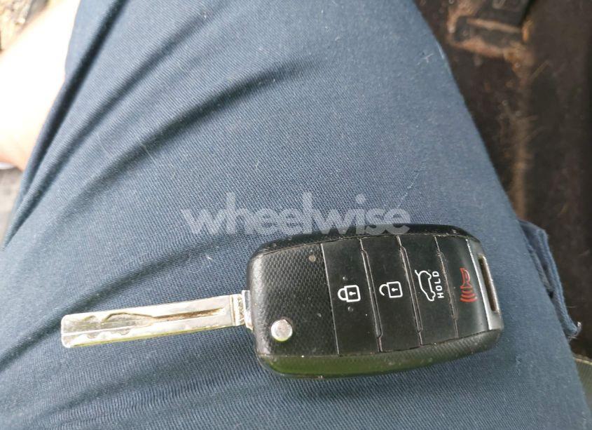 Photo 11 of 2016 Kia Soul + (VIN KNDJP3A53G7837581)