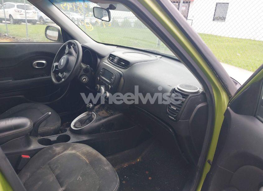 Photo 5 of 2016 Kia Soul + (VIN KNDJP3A53G7837581)