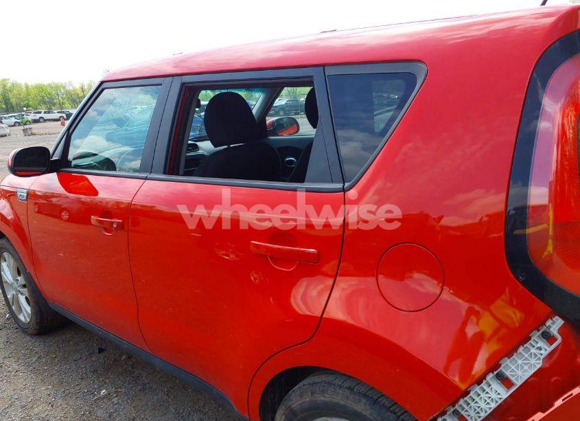 Photo 16 of 2016 Kia Soul + (VIN KNDJP3A53G7839265)