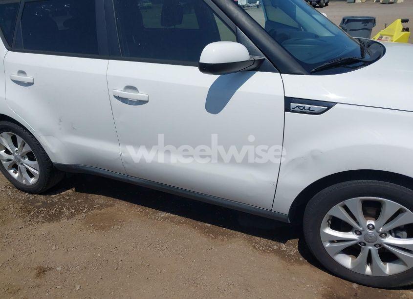 Photo 6 of 2016 Kia Soul + (VIN KNDJP3A53G7842389)