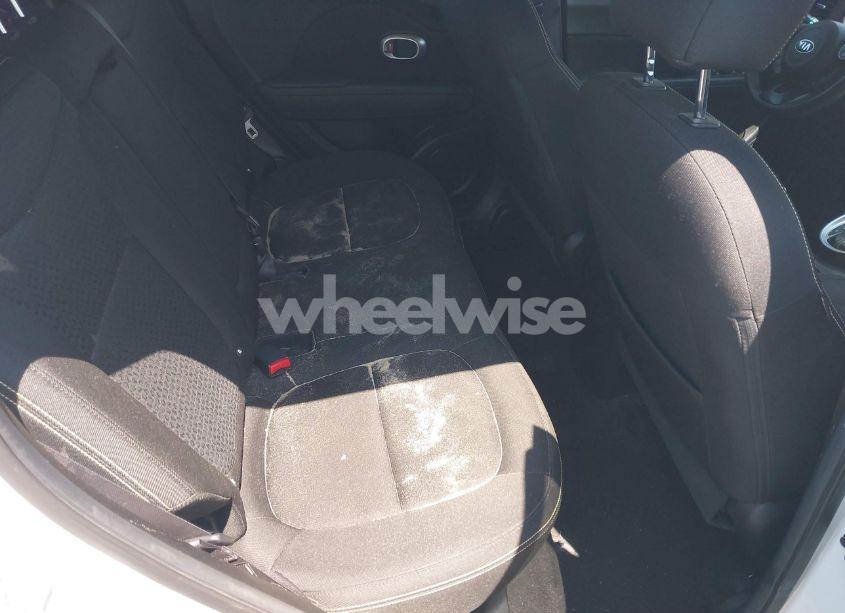 Photo 8 of 2016 Kia Soul + (VIN KNDJP3A53G7842389)