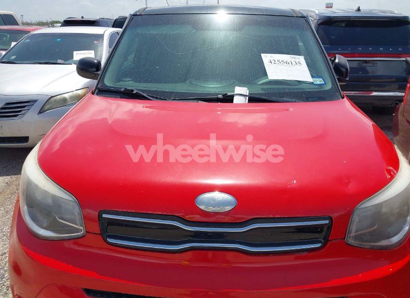 Photo 10 of 2018 Kia Soul + (VIN KNDJP3A53J7562155)