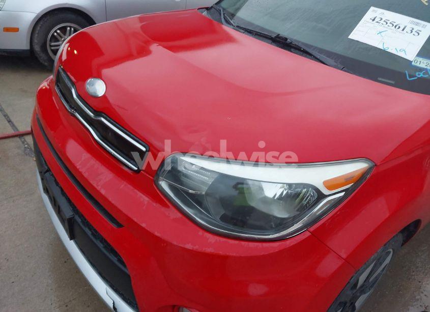 Photo 6 of 2018 Kia Soul + (VIN KNDJP3A53J7562155)