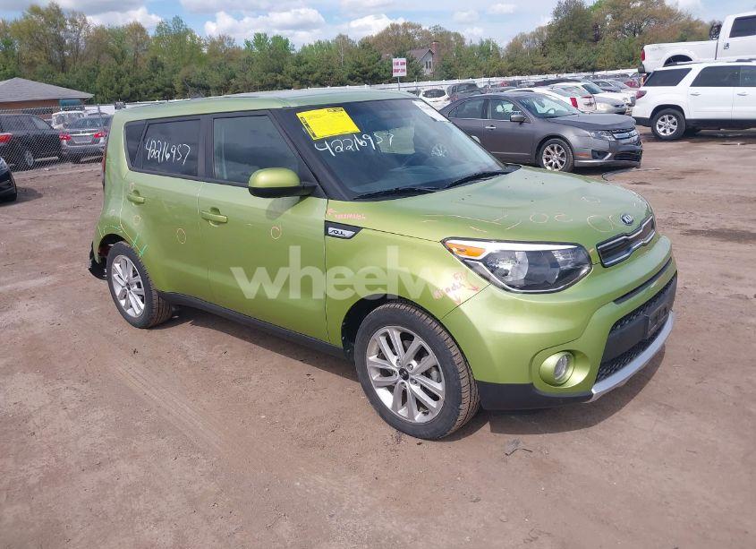 2018 Kia Soul + (VIN KNDJP3A53J7905269) main photo
