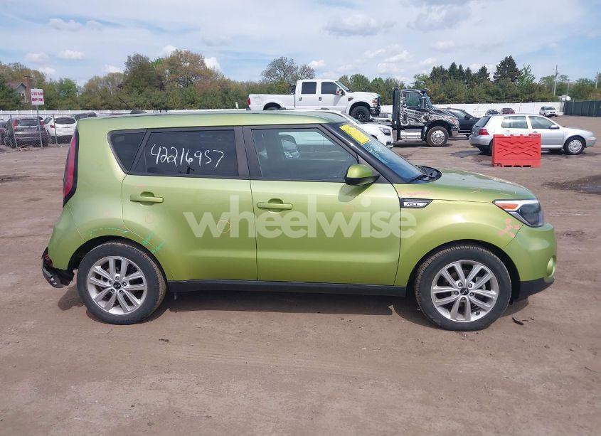 Photo 13 of 2018 Kia Soul + (VIN KNDJP3A53J7905269)