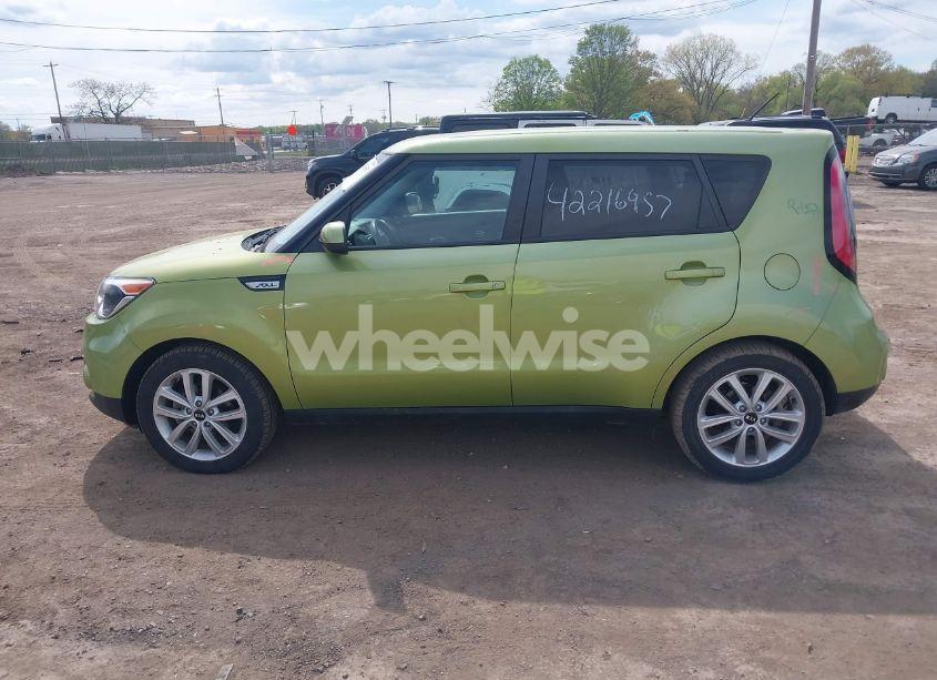 Photo 14 of 2018 Kia Soul + (VIN KNDJP3A53J7905269)