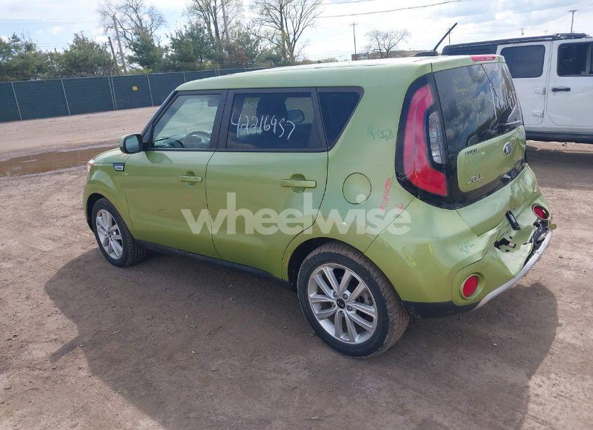 Photo 3 of 2018 Kia Soul + (VIN KNDJP3A53J7905269)