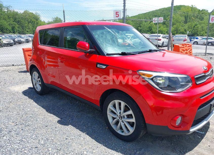 2019 Kia Soul + (VIN KNDJP3A53K7632139) main photo
