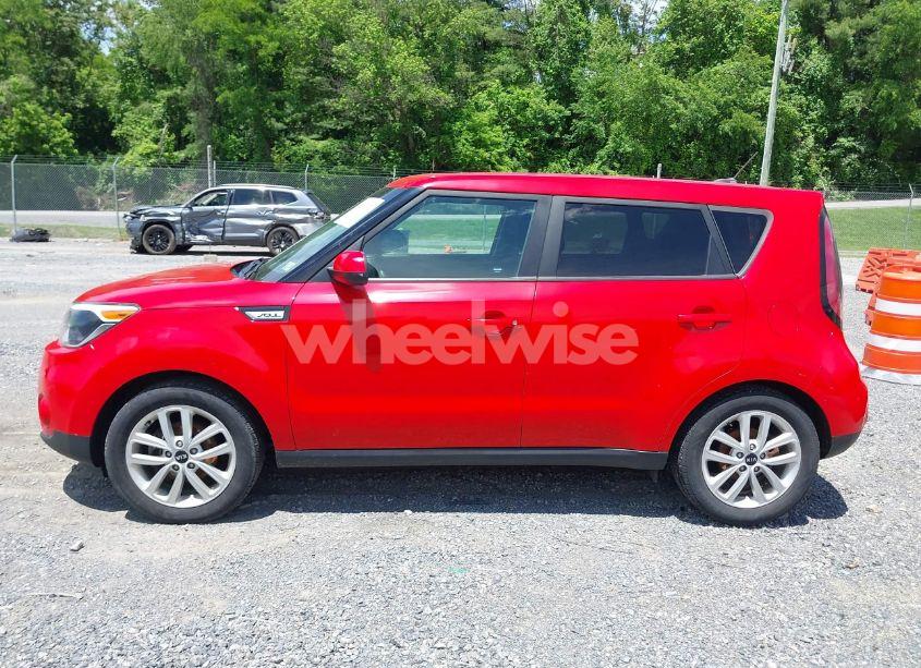 Photo 14 of 2019 Kia Soul + (VIN KNDJP3A53K7632139)