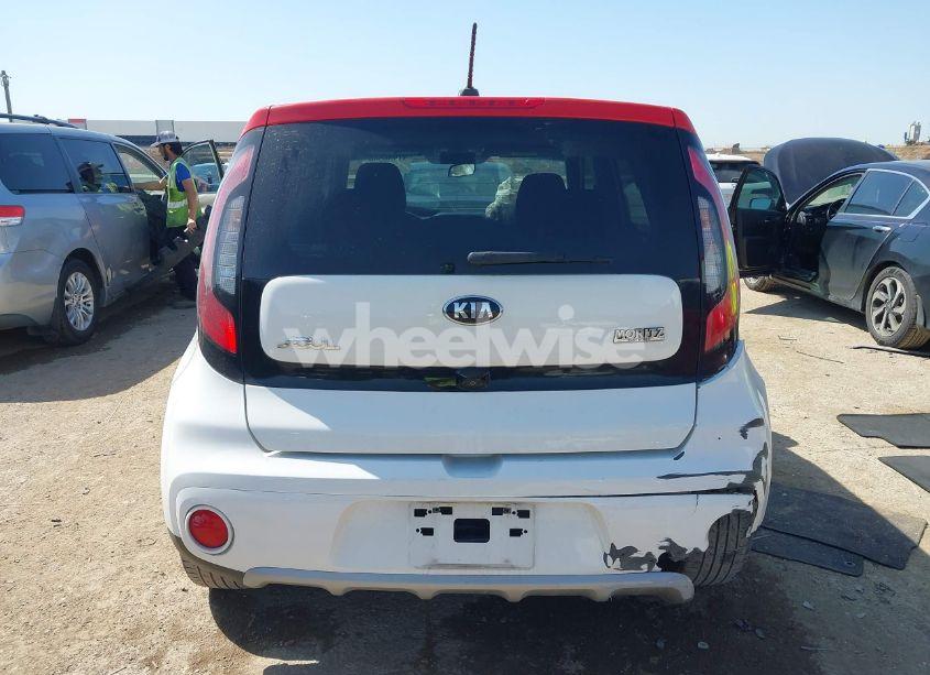 Photo 16 of 2019 Kia Soul + (VIN KNDJP3A53K7648843)