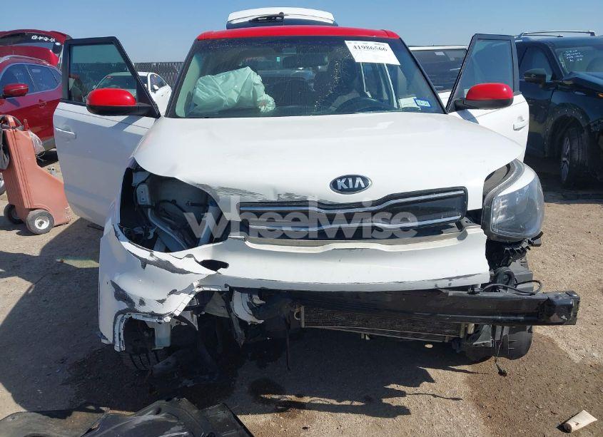 Photo 6 of 2019 Kia Soul + (VIN KNDJP3A53K7648843)
