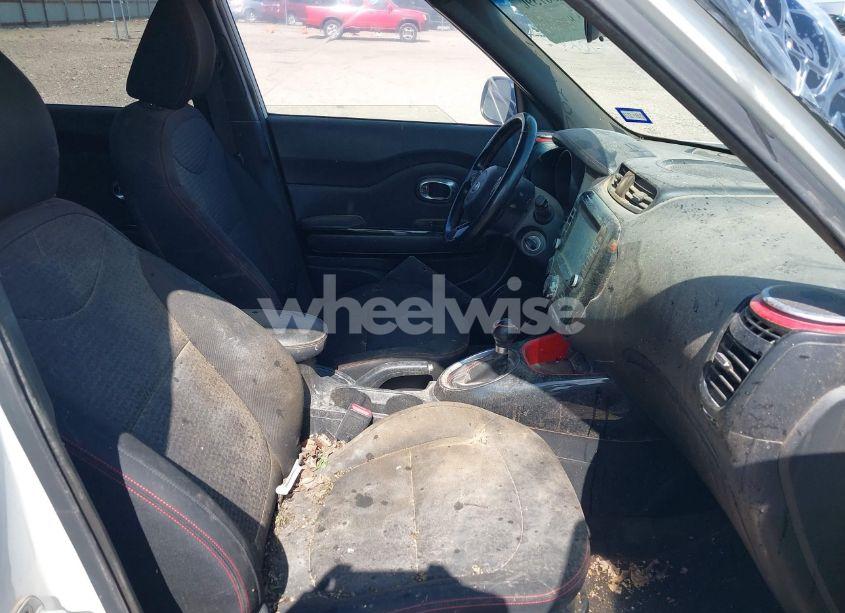 Photo 5 of 2014 Kia Soul + (VIN KNDJP3A54E7028751)