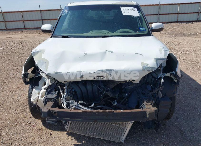 Photo 6 of 2014 Kia Soul + (VIN KNDJP3A54E7028751)