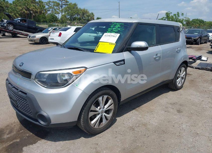 Photo 2 of 2014 Kia Soul + (VIN KNDJP3A54E7700307)