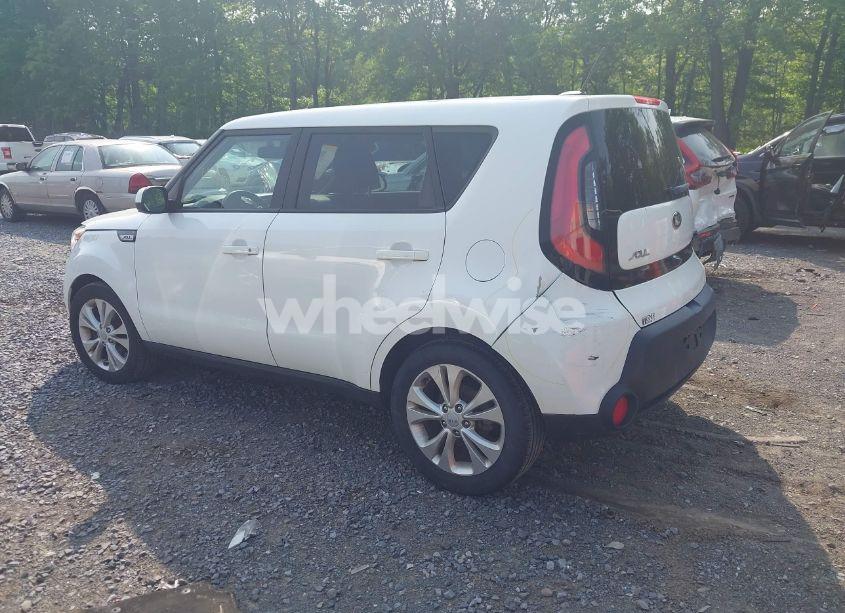 Photo 3 of 2015 Kia Soul + (VIN KNDJP3A54F7130472)