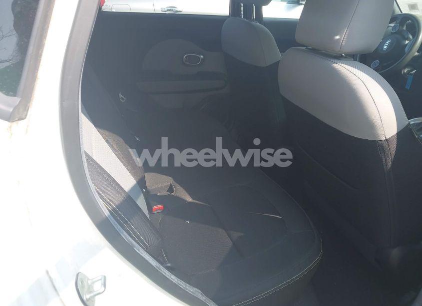 Photo 8 of 2015 Kia Soul + (VIN KNDJP3A54F7130472)
