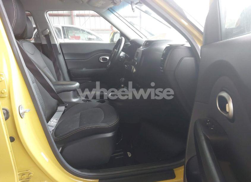 Photo 5 of 2015 Kia Soul + (VIN KNDJP3A54F7142623)