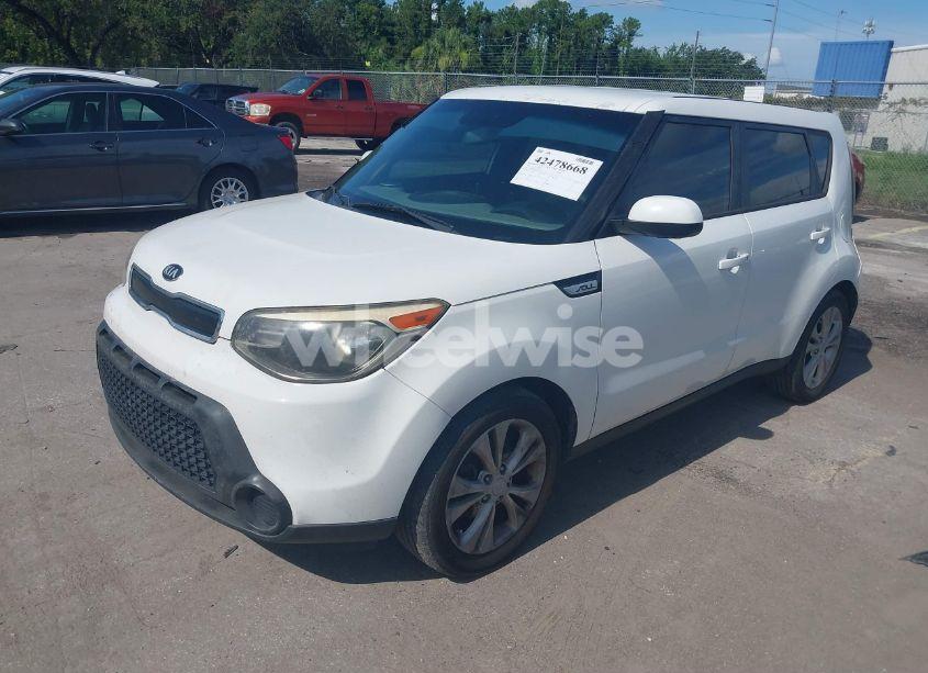Photo 2 of 2015 Kia Soul + (VIN KNDJP3A54F7167070)