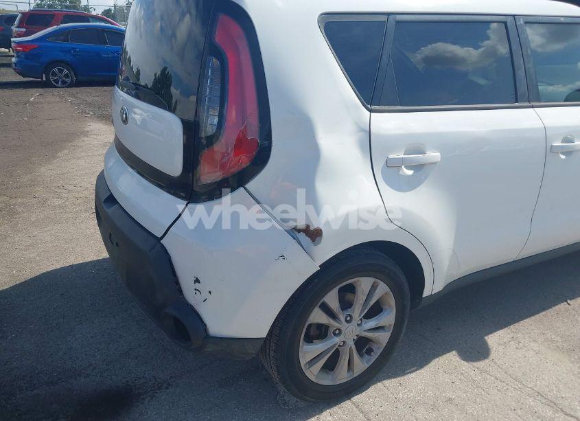 Photo 6 of 2015 Kia Soul + (VIN KNDJP3A54F7167070)