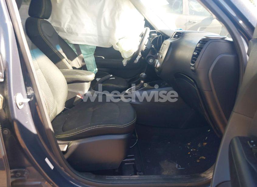 Photo 5 of 2015 Kia Soul + (VIN KNDJP3A54F7234914)