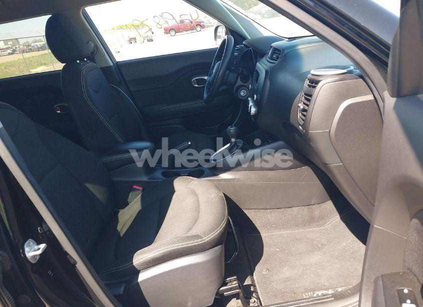 Photo 5 of 2015 Kia Soul + (VIN KNDJP3A54F7787403)