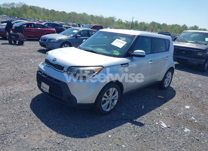 Photo 2 of 2015 Kia Soul + (VIN KNDJP3A54F7798286)