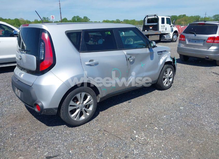 Photo 4 of 2015 Kia Soul + (VIN KNDJP3A54F7798286)