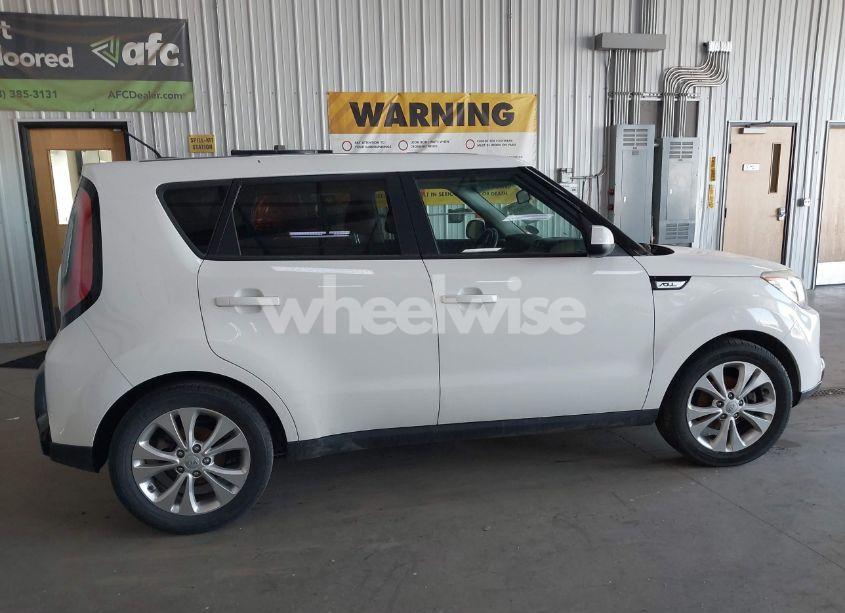 Photo 13 of 2016 Kia Soul + (VIN KNDJP3A54G7239595)