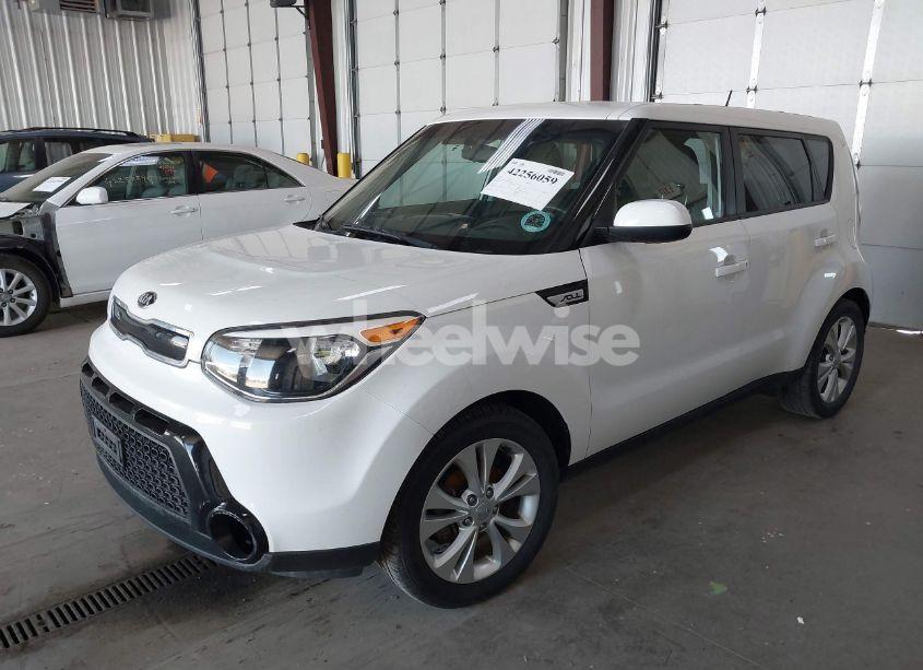 Photo 2 of 2016 Kia Soul + (VIN KNDJP3A54G7239595)
