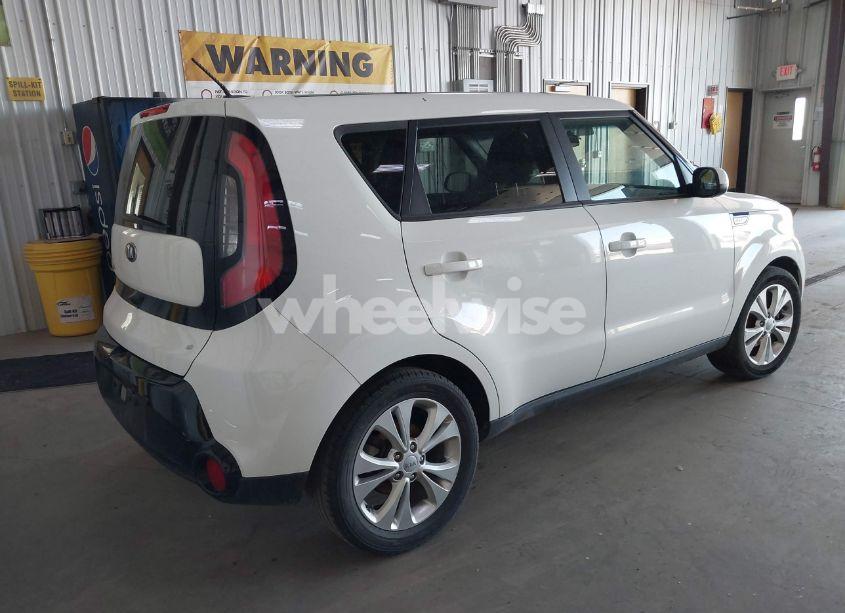 Photo 4 of 2016 Kia Soul + (VIN KNDJP3A54G7239595)