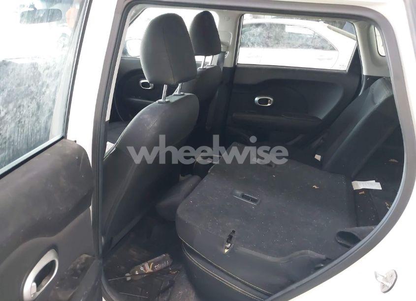 Photo 8 of 2016 Kia Soul + (VIN KNDJP3A54G7239595)