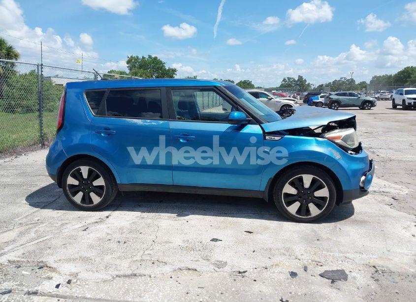 Photo 13 of 2017 Kia Soul + (VIN KNDJP3A54H7486018)