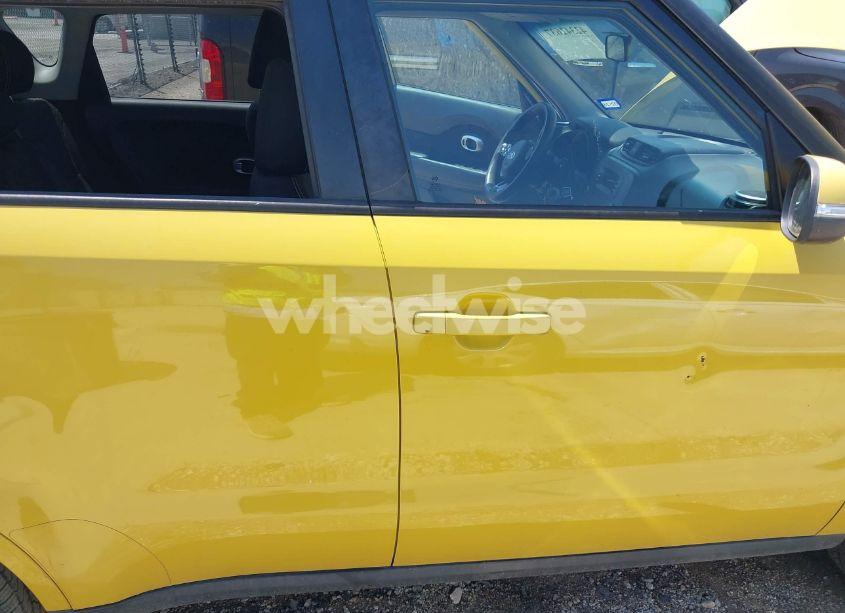 Photo 6 of 2014 Kia Soul + (VIN KNDJP3A55E7040519)