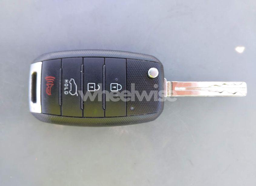 Photo 11 of 2014 Kia Soul + (VIN KNDJP3A55E7074038)